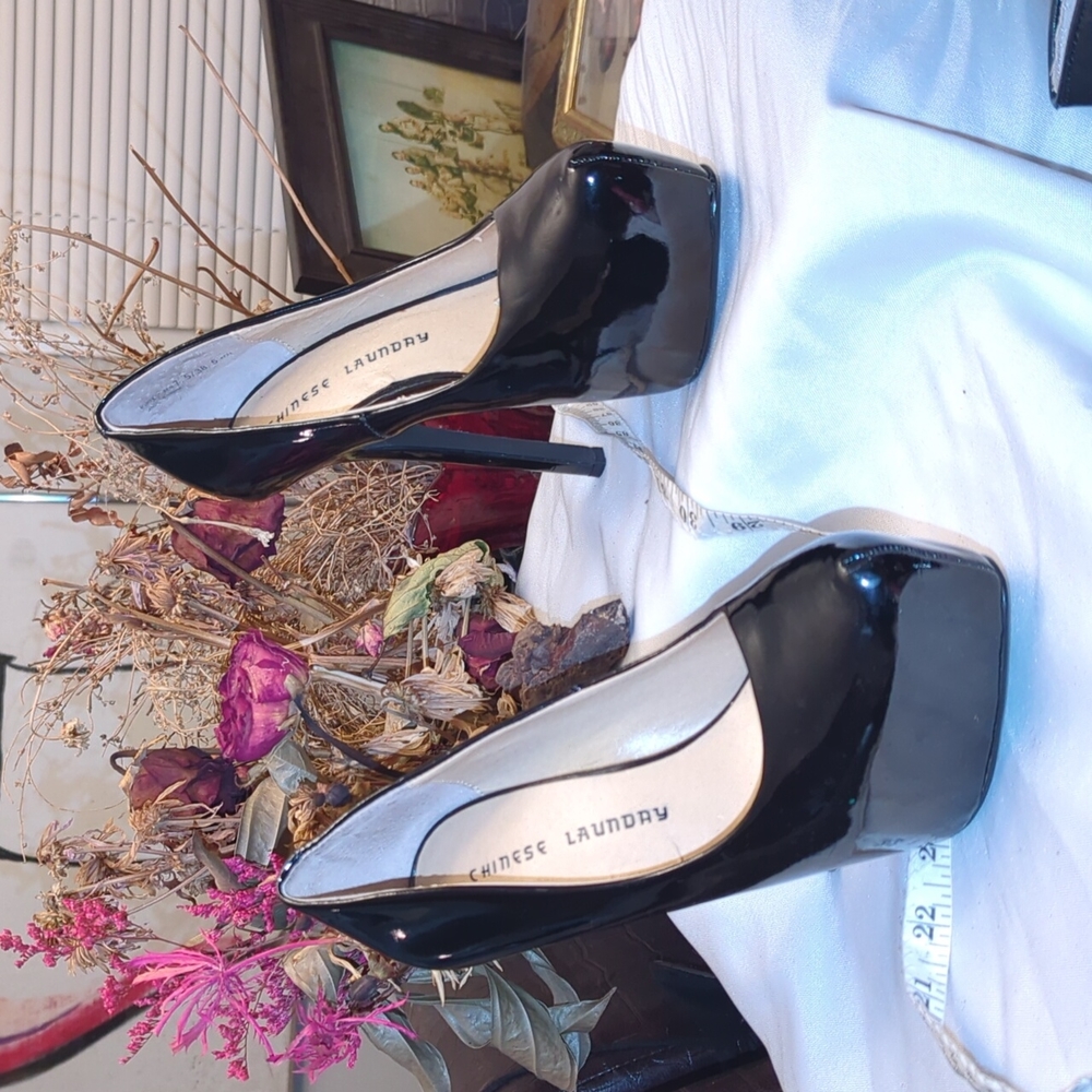Chinese Laundry Black Patent Leather platform stiletto